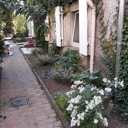 Apartment Au Coeur Du Jardin Nancy